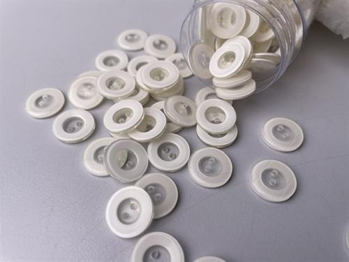 Knap - offwhite med tyk kant, 13 mm