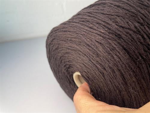 Super Geelong virgin wool - dyb mørkebrun, 100 gram