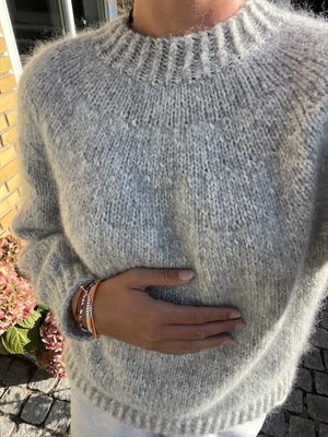 NOVICE SWEATER - garnkit på nem og lækker strik